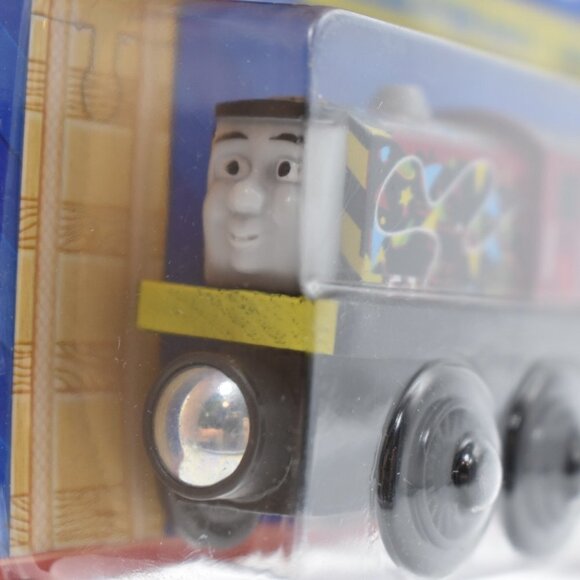 Celebration Salty & Confetti Car Sodor Party Thomas & Friends Wooden Railway New - Picture 11 of 14